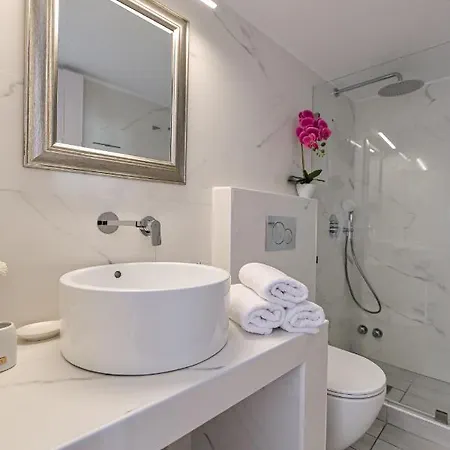 Golden Rose Elegant Vacation Apartmán Naxos City